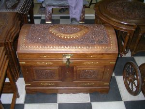 Wood Trunk - Khan Brothers Onyx Handicrafts